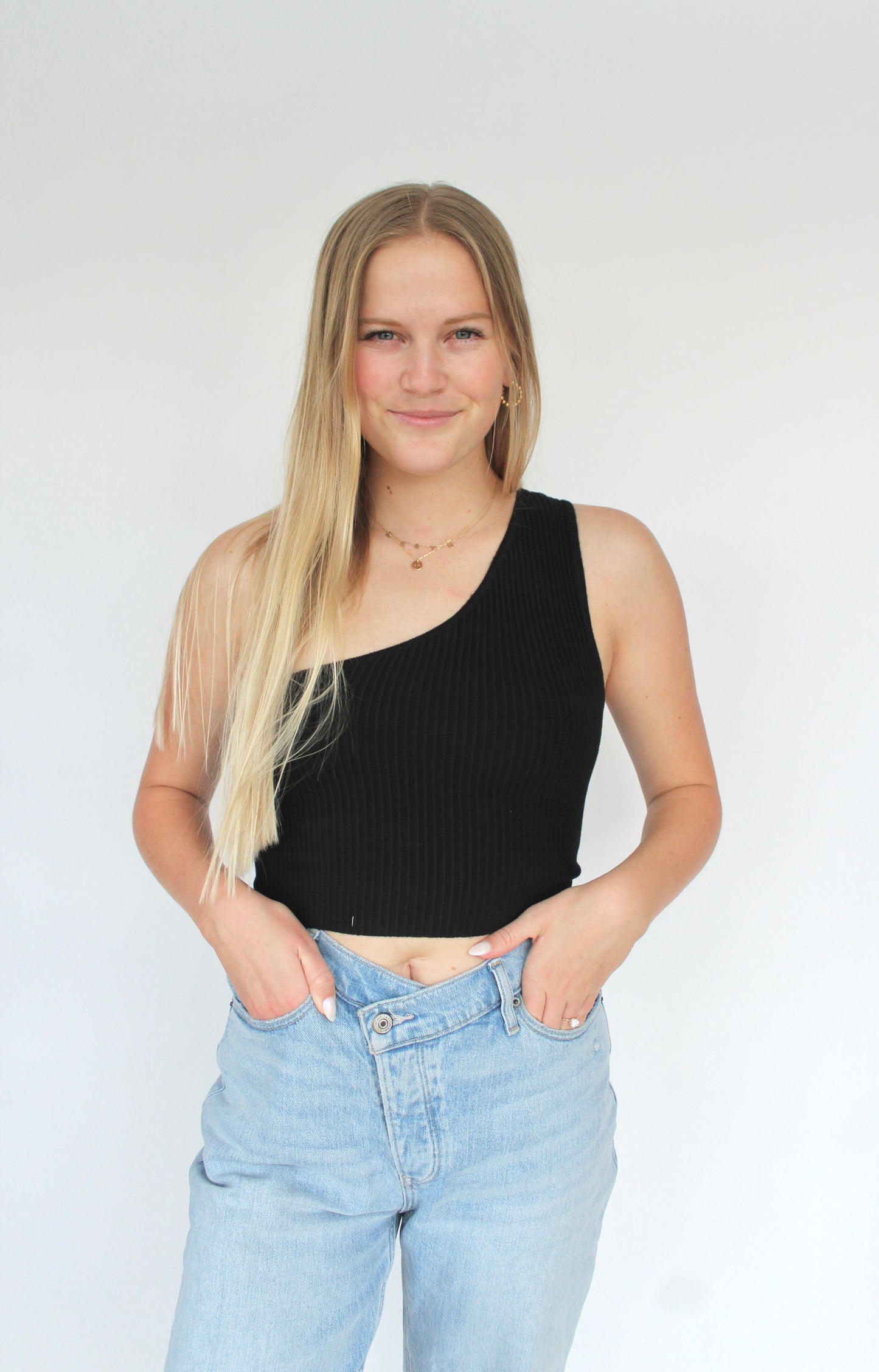 On The Side Top in Black