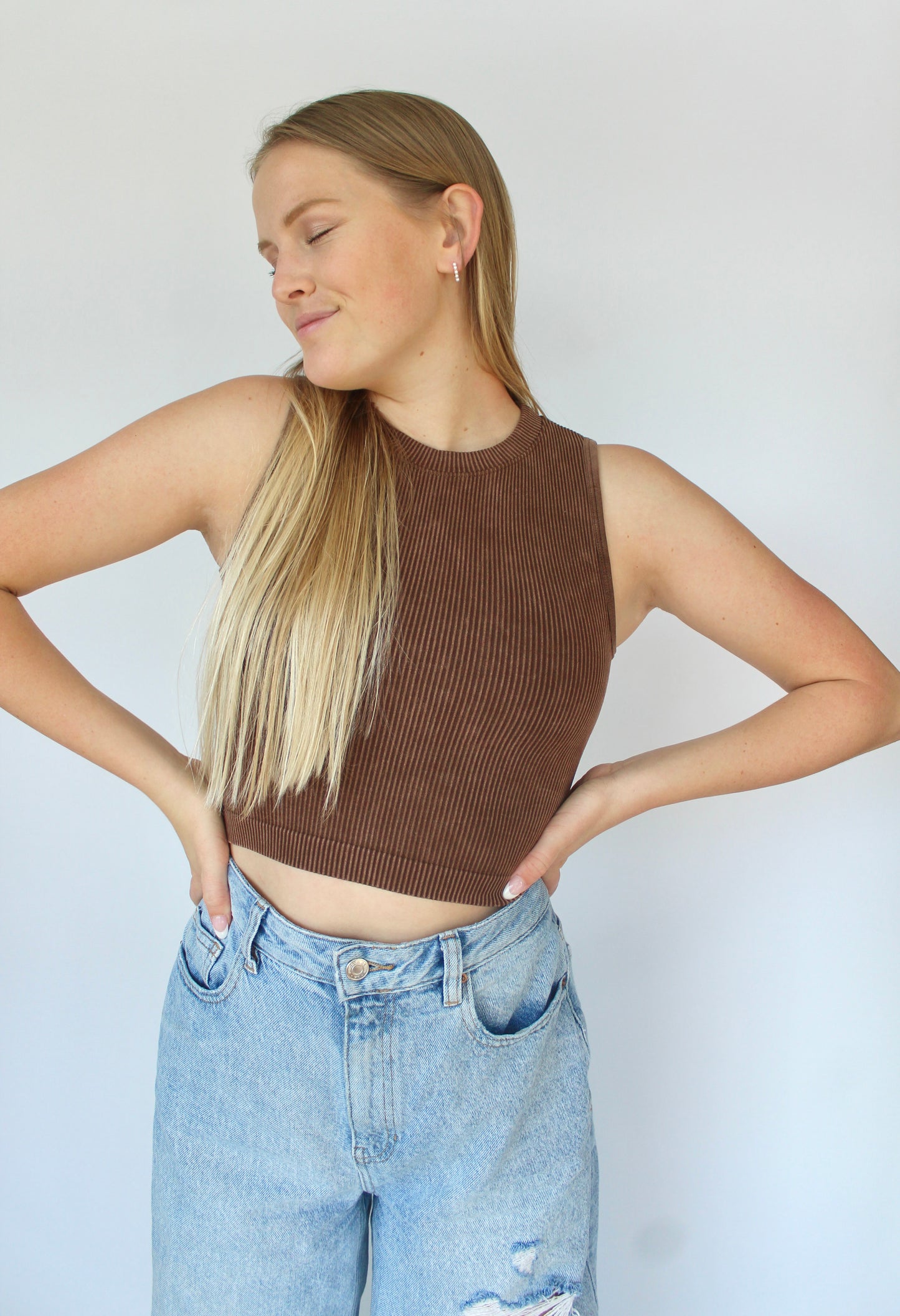 Maia Tank In Brown