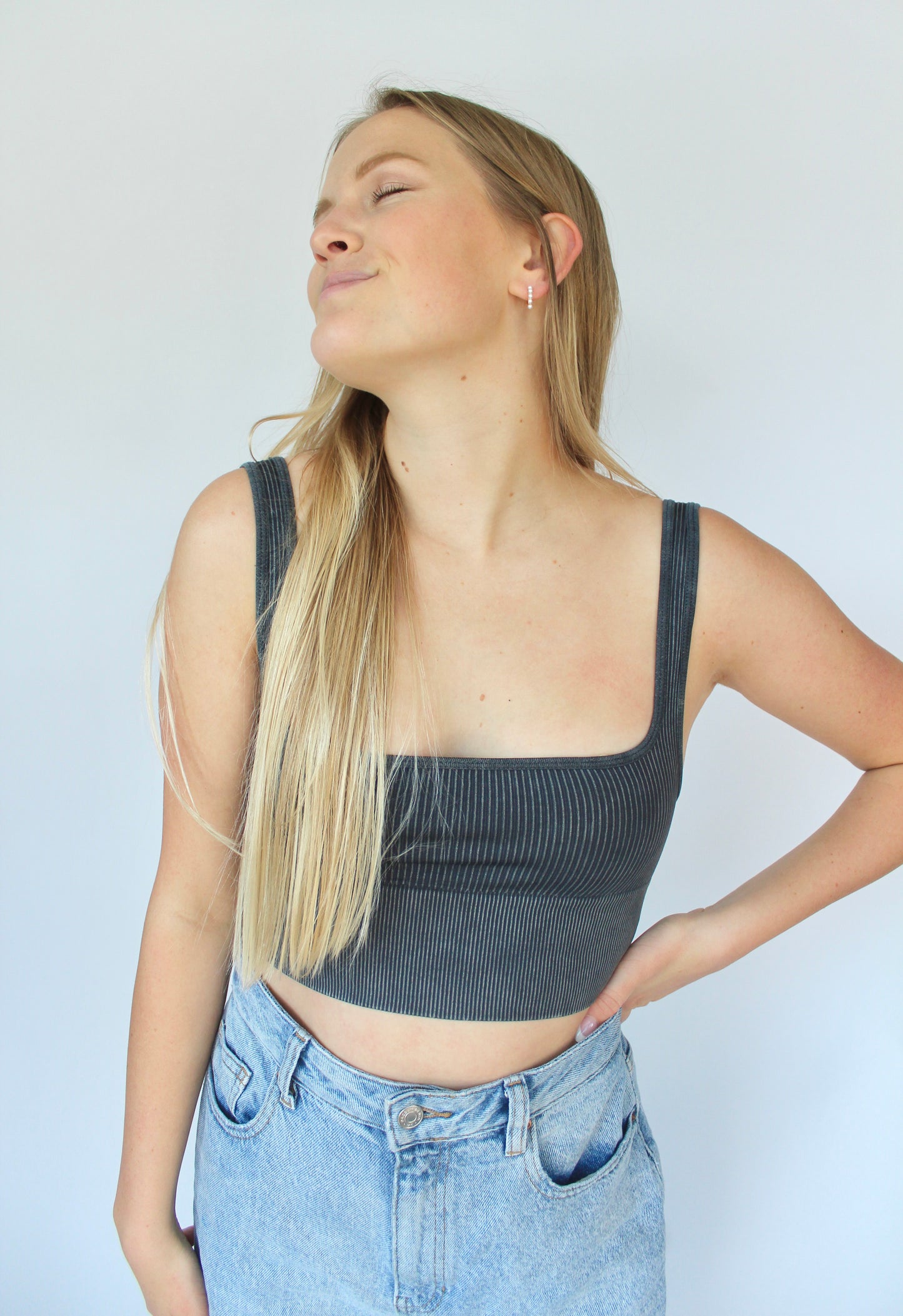 Ronnie Cropped Tank In Charcoal