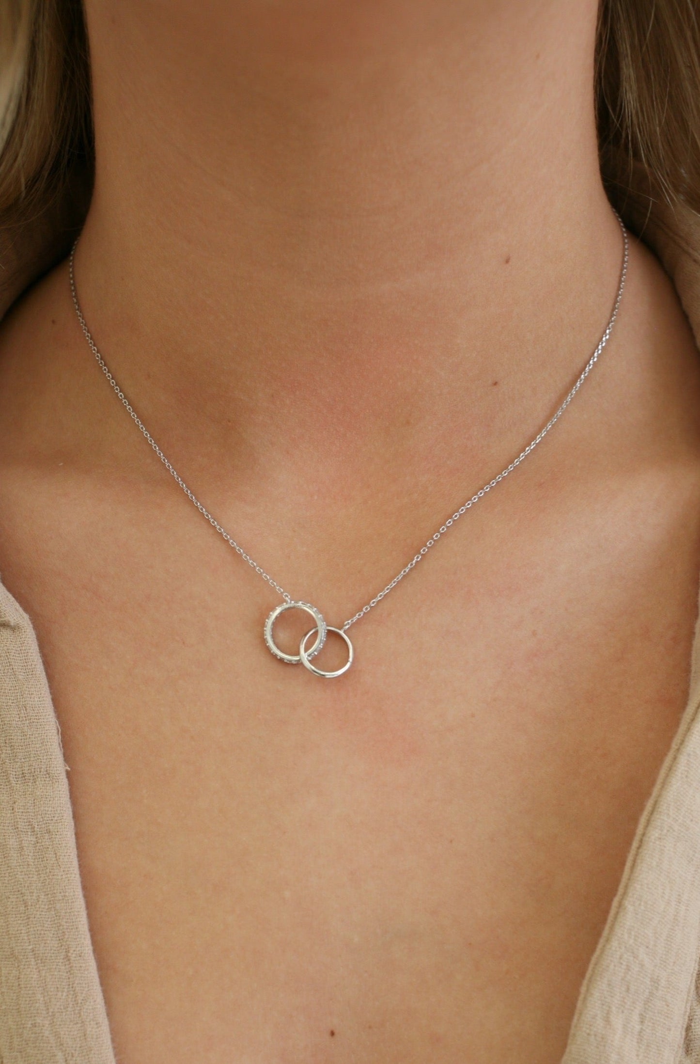 Circle Link Charm Necklace