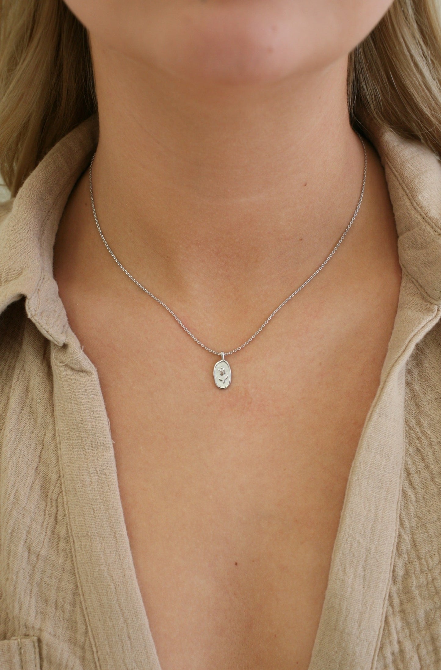 Oval Tulip Pendant Necklace